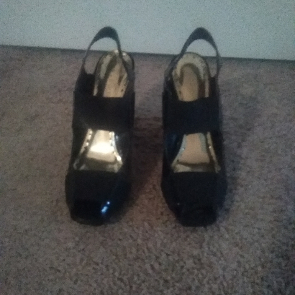 BCBGIRLS Patent Leather Heels size 8